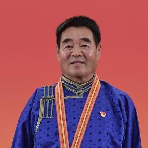 微信分享图 (奋斗百年路 启航新征程·“七一勋章”获得者·图文互动)(2)“草原之子”廷·巴特尔:让草原绿起来,帮牧民富起来