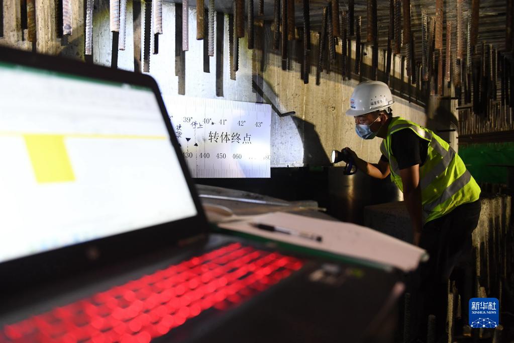 最大吨位！新建福厦铁路太城溪特大桥不平衡转体斜拉桥合龙