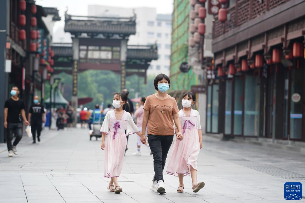 新华全媒+丨南京市旅游景区室外区域有序恢复开放