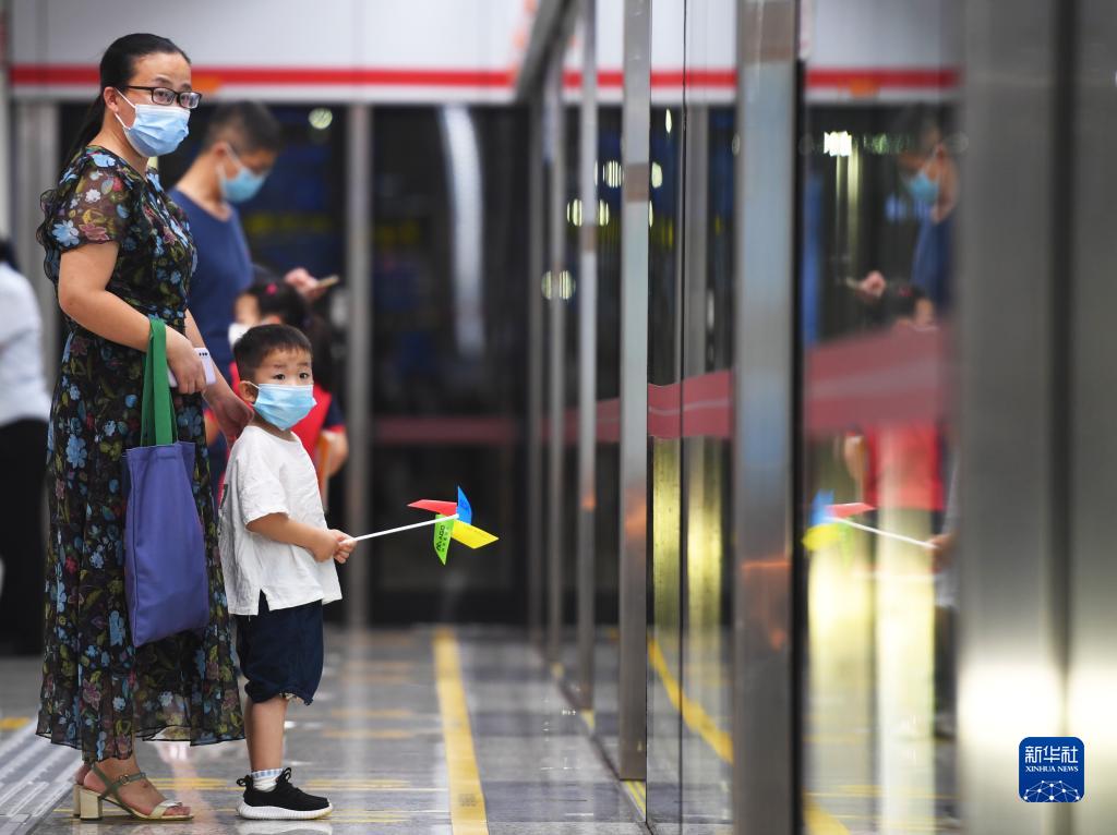 喜讯！郑州地铁首批3条线路恢复载客运营