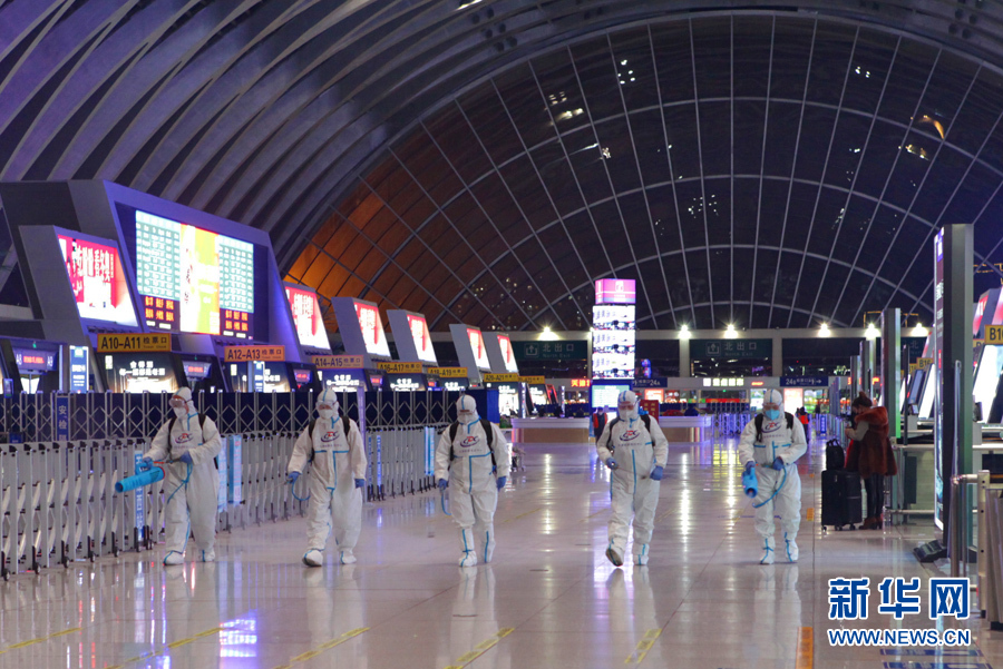 天津三大火车站进行全面消杀 作业场所面积约25万平方米