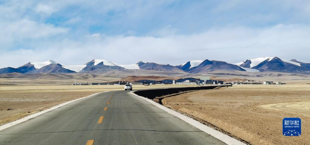 西藏最高海拔的公路 1128586733_16506257765371n.jpg