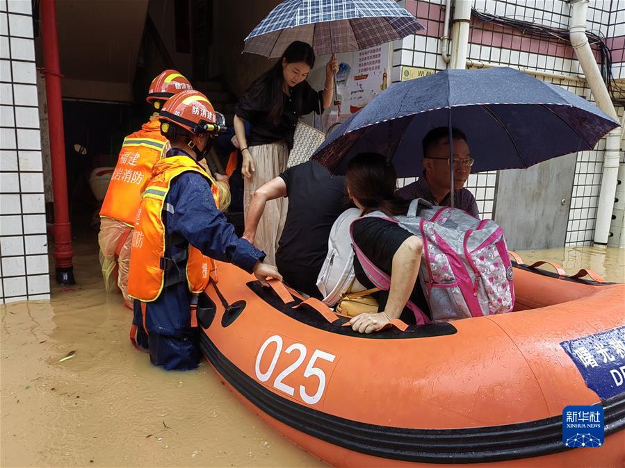 （新华全媒+·图文互动）（1）南方强降雨致超警洪水 多地提升应急响应