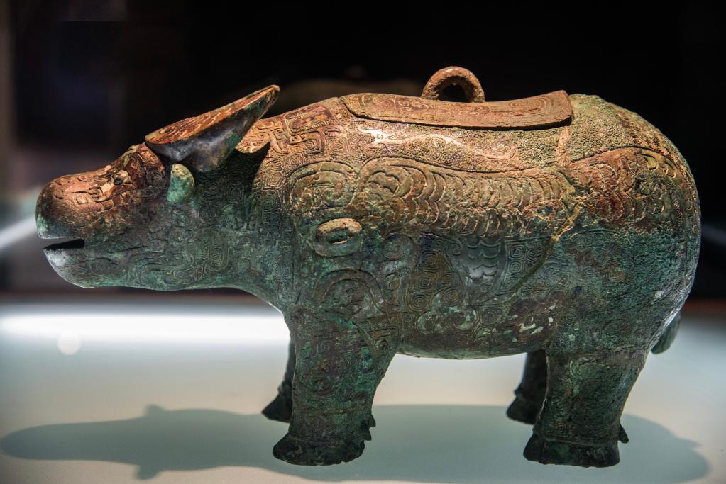 中国古美術 商代 青銅器 牛尊 禮器 酒器 亞長 武官 帝王器物 古代青銅 酒具 中国酒文化探秘之我国古代青铜酒器- 文化- 前沿艺术网--传播艺术之美