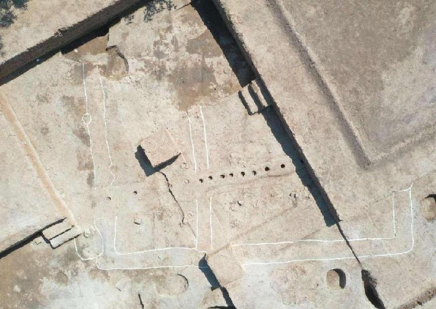 河南仰韶村遗址发现5000多年前大型房屋基址
