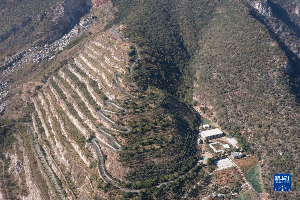 新时代新征程新伟业丨四川攀枝花:昔日矿山着“绿衣”新华网