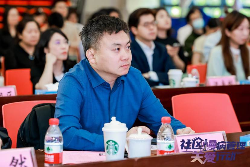 437f5a3e0643bd3efdfee11fd8acbef