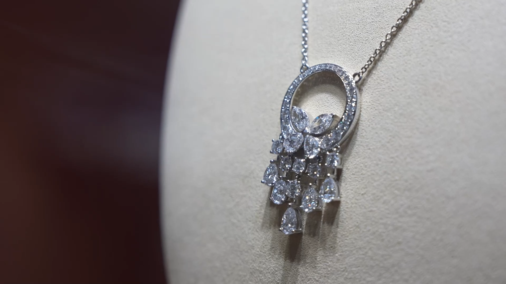 中国经济样本观察·县域样本篇丨这个北方小城 让钻戒“飞入寻常百姓家”