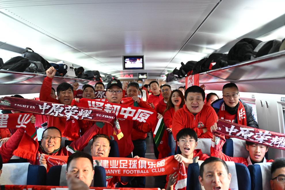 追光丨“第十二人”的熱愛，讓三十一年的堅守更有意義