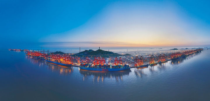 洋山追梦二十载开放窗口立潮头-新华网