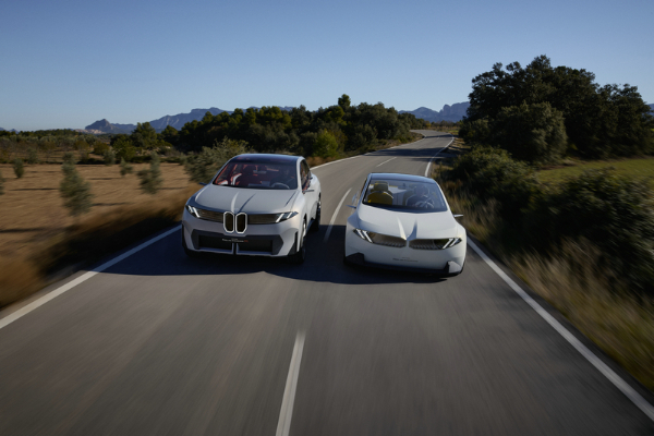 致敬历史，更定义未来 BMW新世代概念车家族，开辟智能豪华驾趣新纪元 世界独家