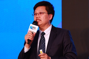 于德翔：新能源汽车公车改革加速 充电桩瓶颈需突破