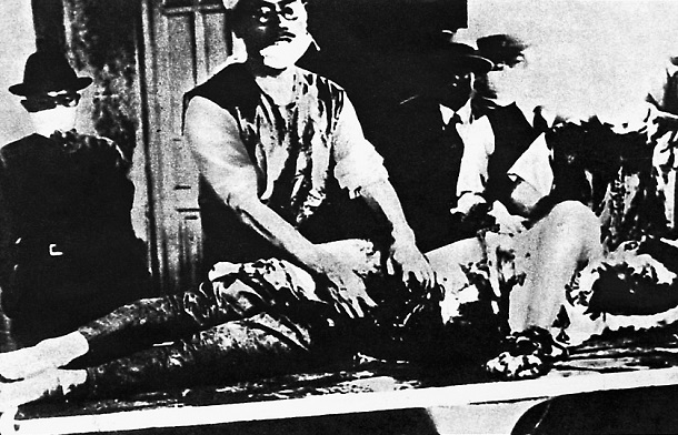 老照片记录日本侵华战争中的法西斯暴行