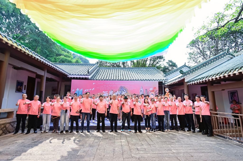 两岸青少年戏剧技艺文化交流体验营在厦门开营