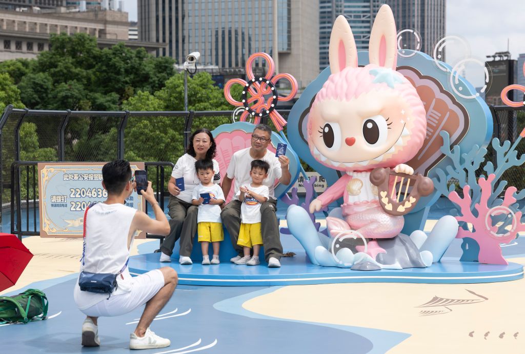 上海：潮玩IP走进城市商圈