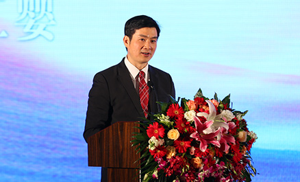新华网董事、副总裁申江婴致辞