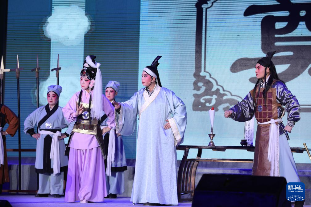 大型历史秦腔剧《铸鼎西垂》在甘肃礼县上演