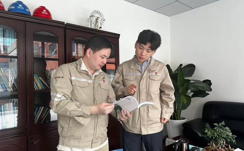 李家兴及企业导师刘守豹1