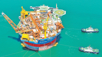 亚洲首艘圆筒型海上油气加工厂日前启运——“海葵一号”助力油气开发挺进深水