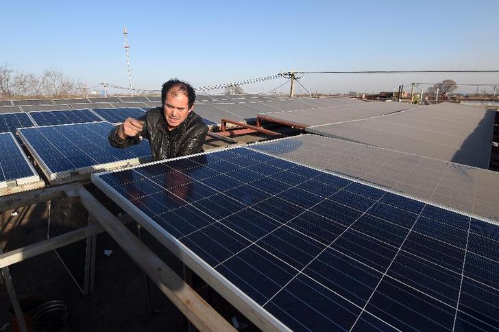 &ldquo;耕种太阳&rdquo;的农民