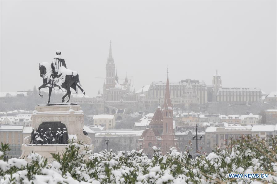 HUNGARY-BUDAPEST-FIRST WINTER SNOW