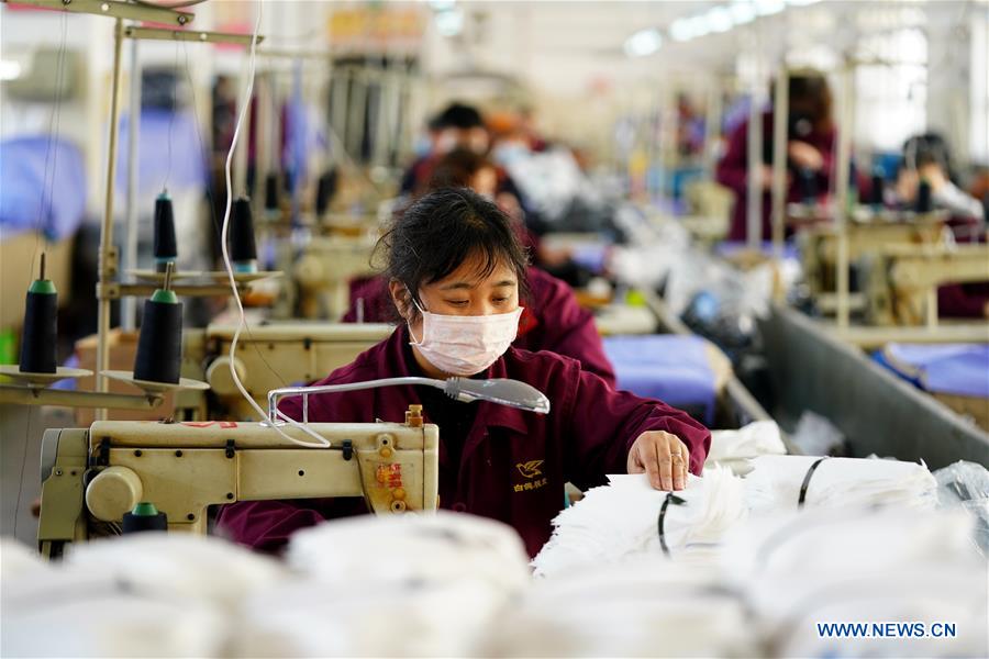 CHINA-SHANXI-TAIYUAN-NCP-FACE MASK-PRODUCTION (CN)
