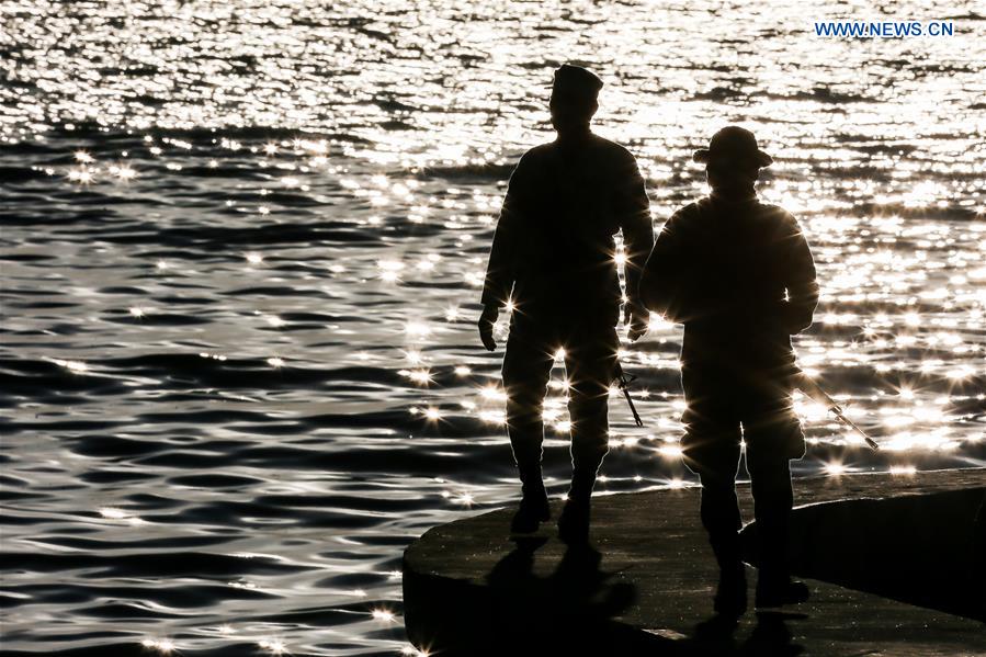 PHILIPPINES-PASAY CITY-MANILA BAY-SUNSET