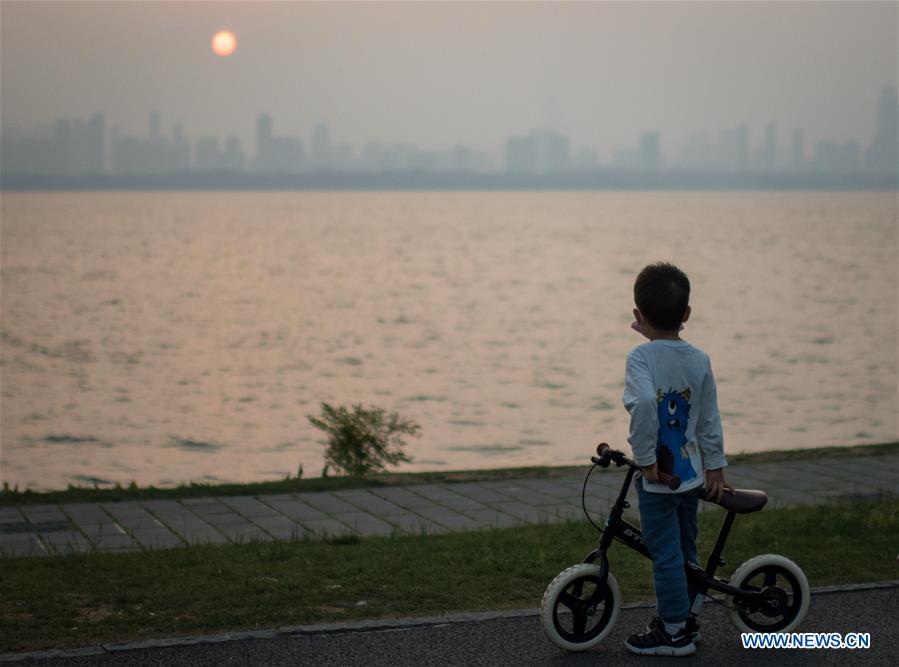 CHINA-WUHAN-SUNSET (CN)