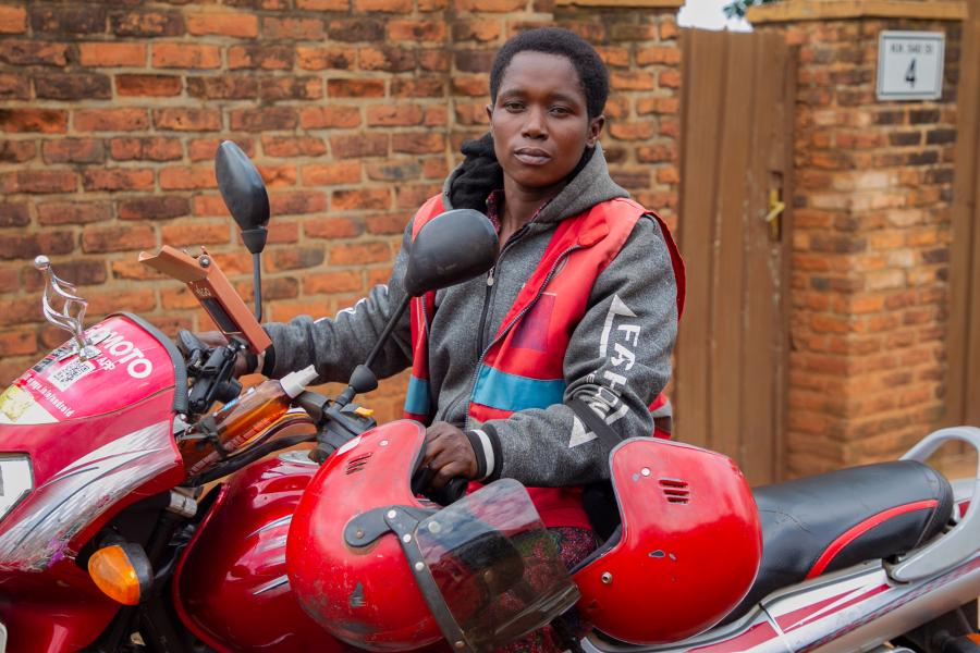 (Hello Africa) Feature Rwanda's female motorcycle rider defies odds to