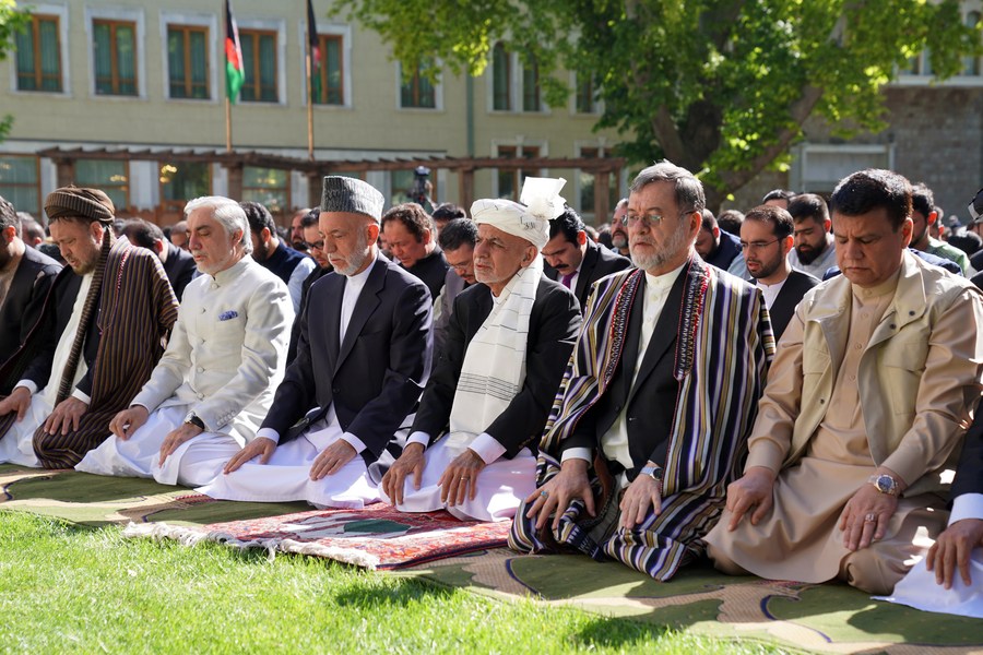 Afghans celebrate Eid al-Fitr with urge for durable peace - Xinhua