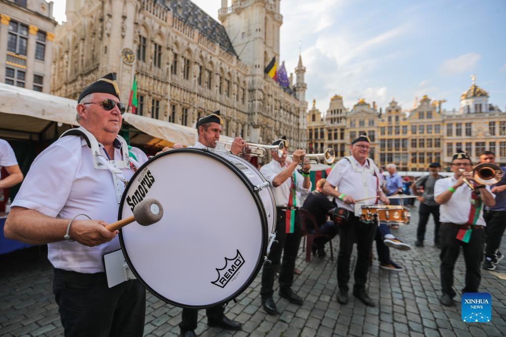 People celebrate Festival of Folklore in Brussels - Xinhua