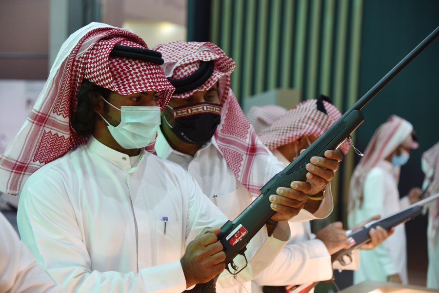Mideast in Pictures Gun exhibition in Saudi Arabia attracts visitors