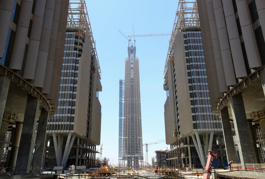 GLOBALink | In Egypt's new capital, Chinese firm races against COVID-19 to raise skyscrapers