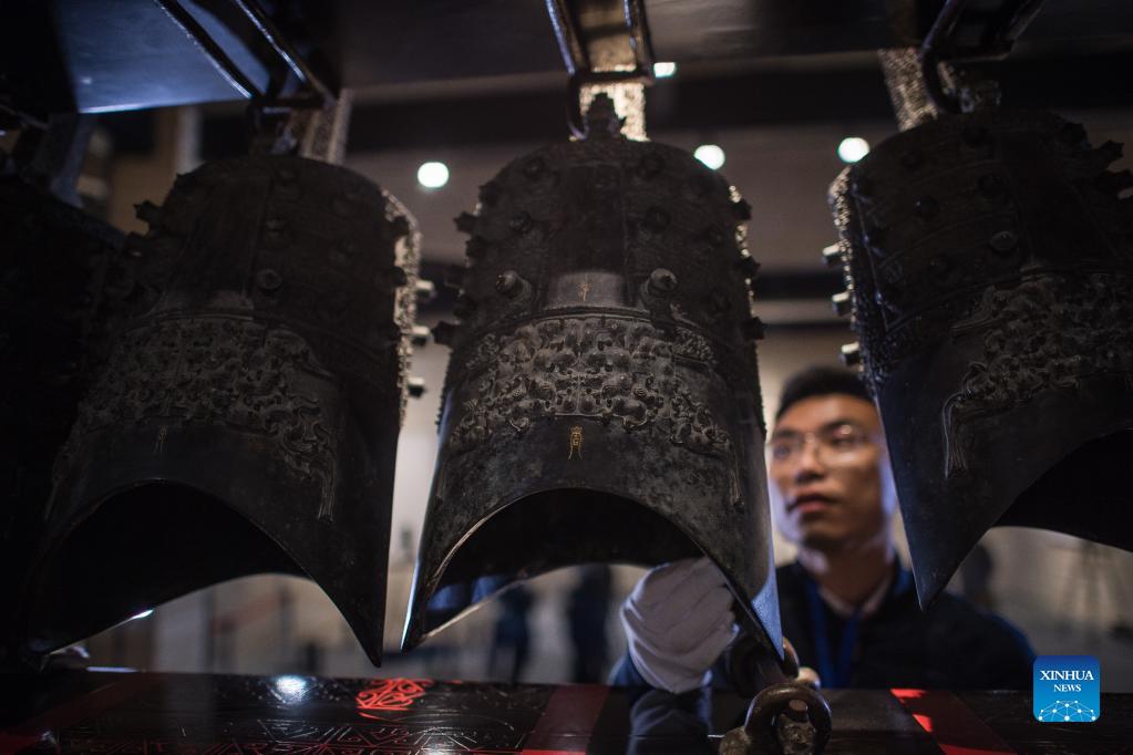 Chime bells transferred to newlybuilt exhibition hall of Hubei Provincial Museum Xinhua