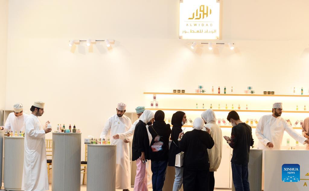 In pics perfume exhibition in Hawalli Governorate, Kuwait Xinhua