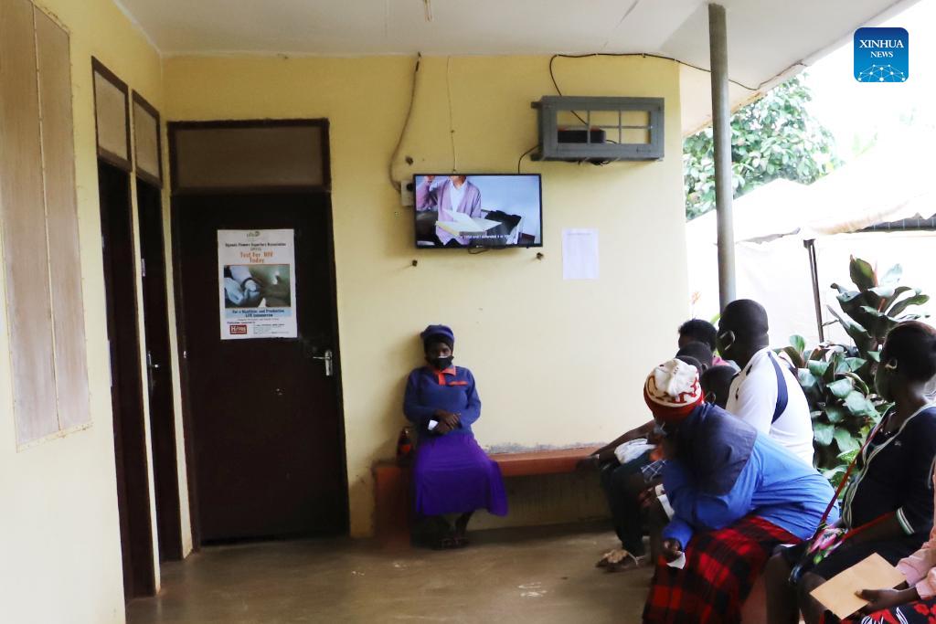 900 Ugandan villages connected to satellite TV Xinhua