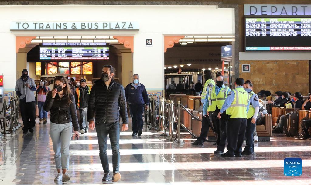 Reinstated indoor mask mandate takes effect in U.S. California amid COVID19 surge Xinhua