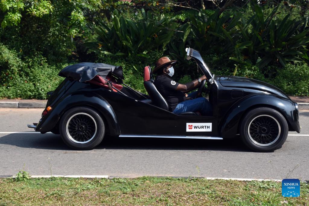Vintage car parade held in Colombo, Sri lanka - Xinhua
