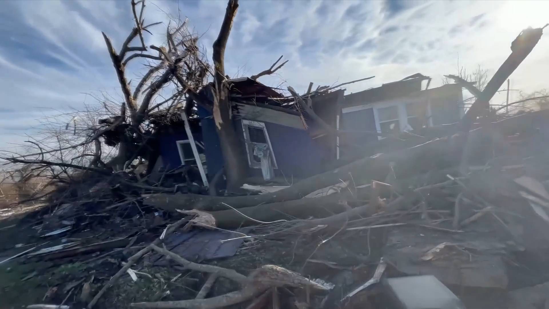 GLOBALink | Tornadoes wreaking deadly havoc in U.S.