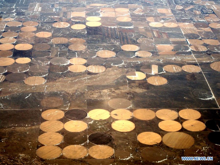 U.S.-ABOARD AIRPLANE-SCENERY