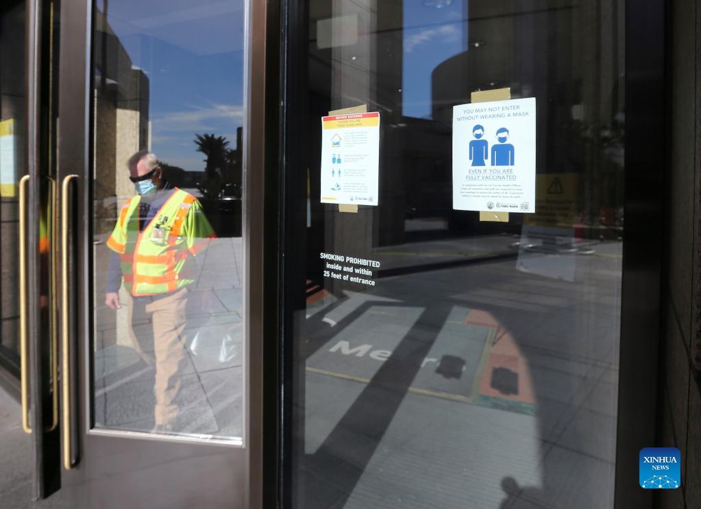 Reinstated indoor mask mandate takes effect in U.S. California amid COVID19 surge Xinhua