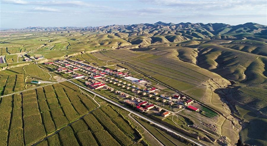 Water diversion project turns arid land into farmland in Hanjiaoshui Township