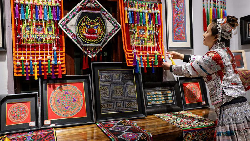 Ethnic minority village takes on new look through poverty alleviation