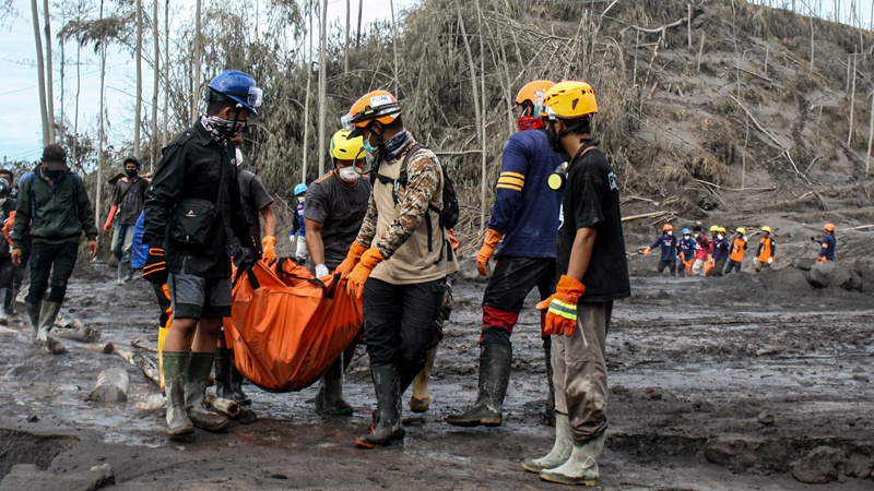 Death toll of Indonesia's volcano eruption rises to 34