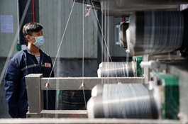 China's chemical fiber industry posts growth in revenue