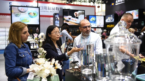 China's manufacturing draws global attention at Canton Fair