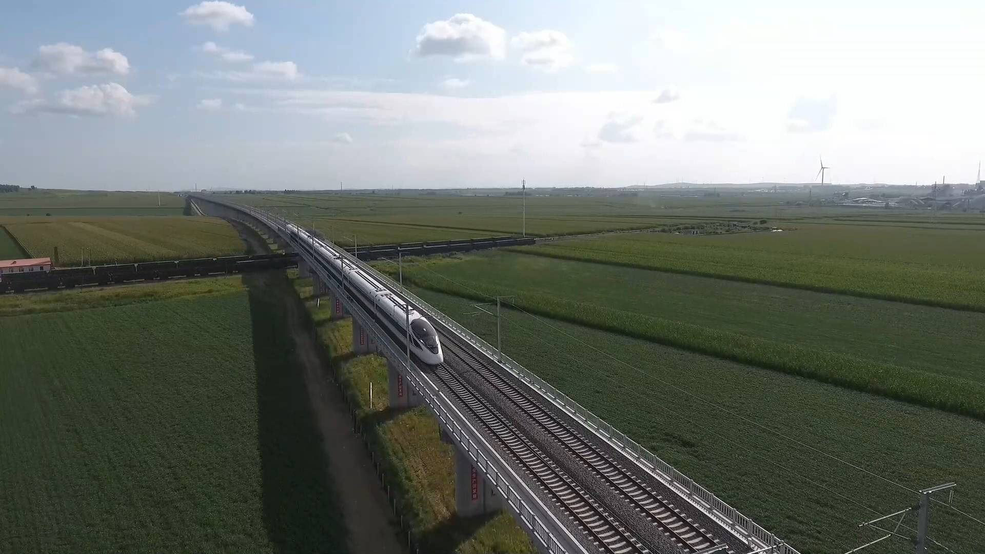 GLOBALink | China's easternmost high-speed railway enters trial operation