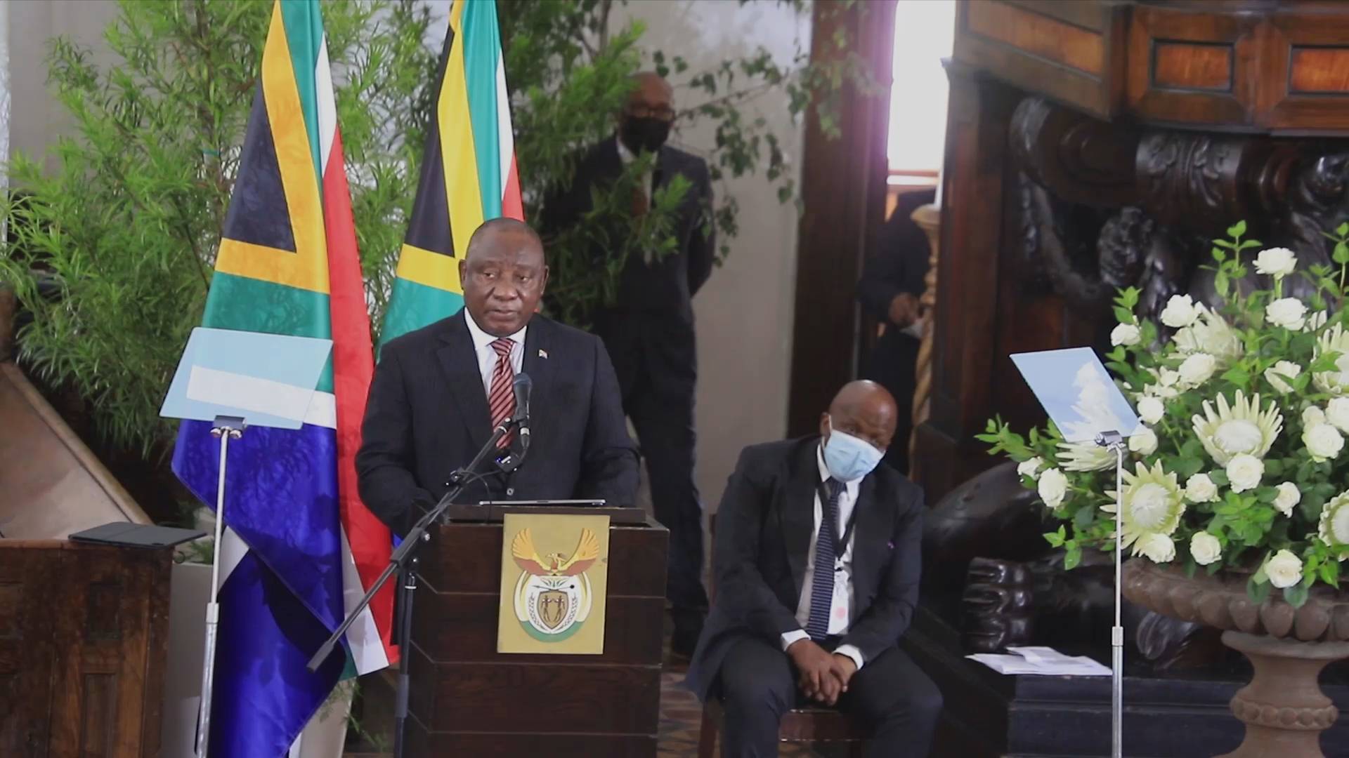 GLOBALink | S. African president tests positive for COVID-19