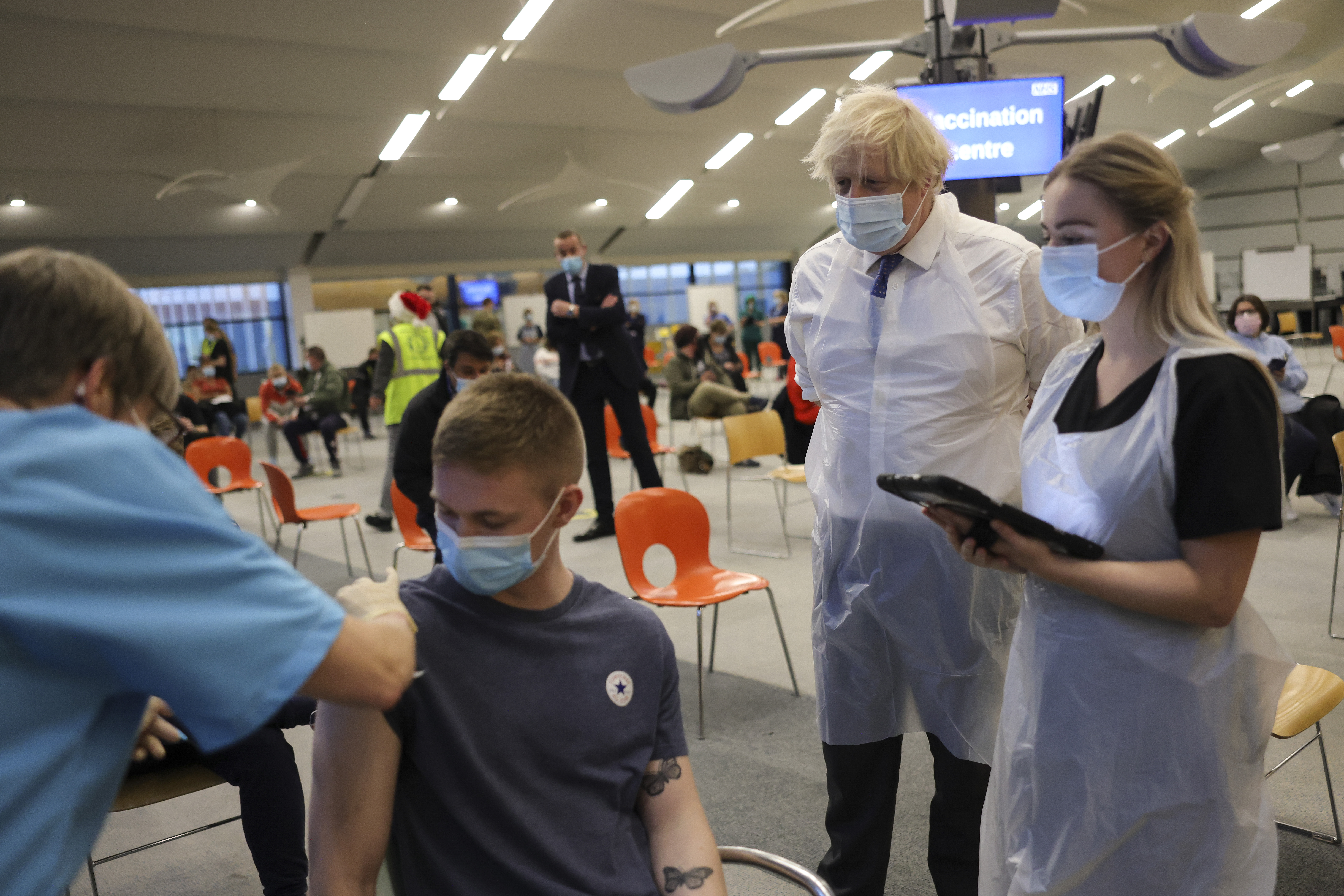 GLOBALink | New vaccine against Omicron variant likely needed: research group CEO