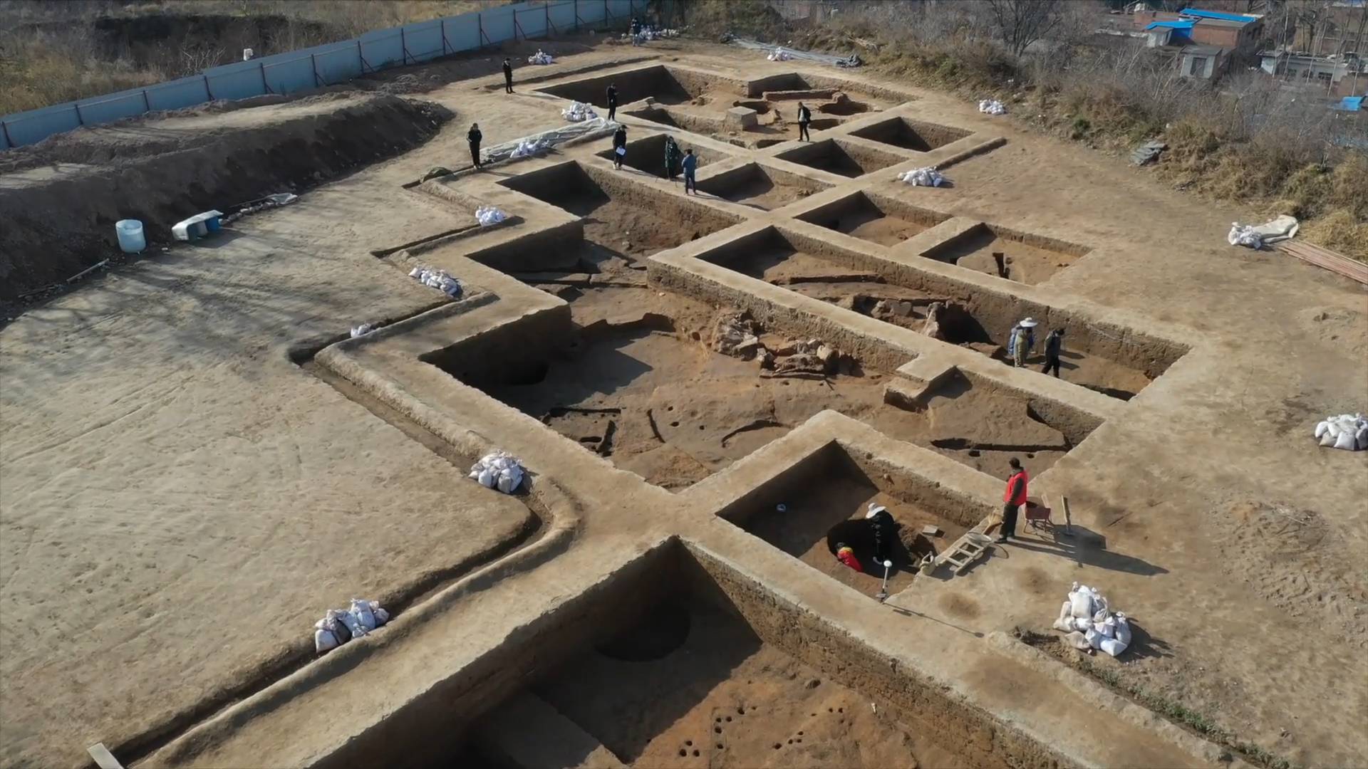 GLOBALink | Relics show cultural exchanges some 5,000 years ago in central China